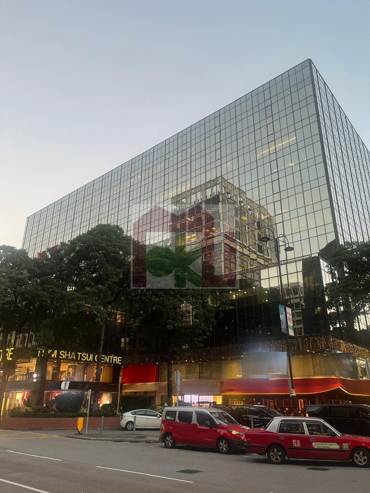 尖沙咀中心西翼, 尖東